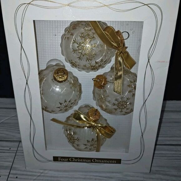 Christmas Holiday Vintage Glass Tree Ornaments Clear With Gold Snowflakes USA - Picture 3 of 8